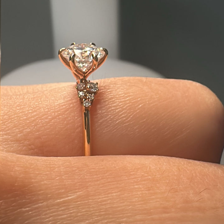 Elegant 14K Rose Gold Round Moissanite Engagement Ring