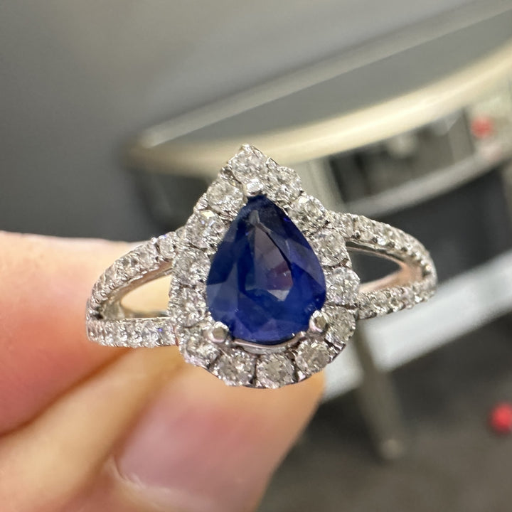 Elegant Pear-Shaped Blue Sapphire Ring
