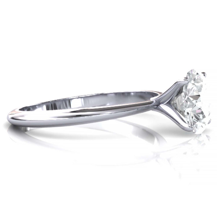 Elegant 1.3ct Lab Diamond Solitaire Engagement Ring with Tapered Band