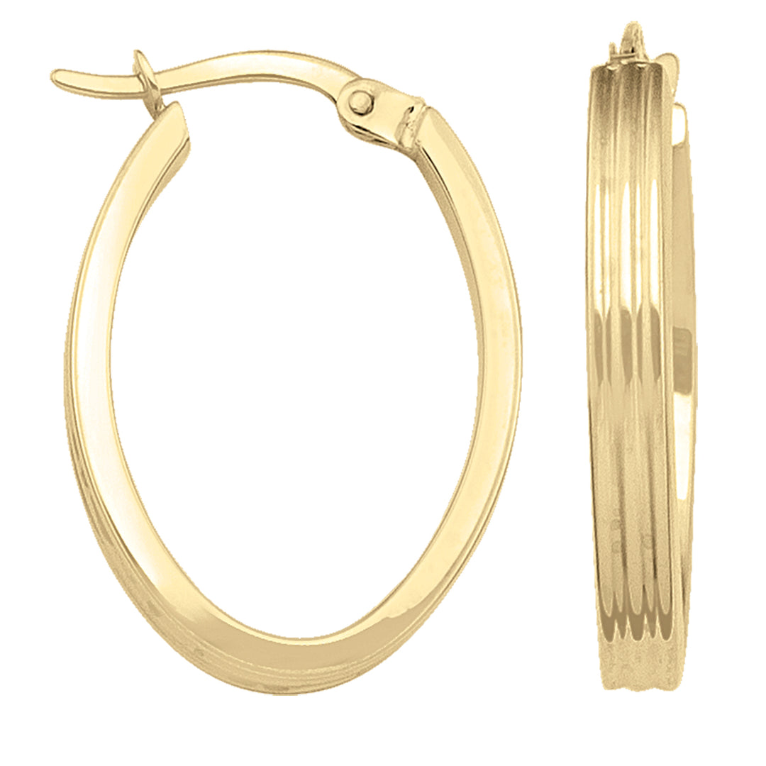 YELLOW GOLD OVAL PATTERNED HOOP EARRING