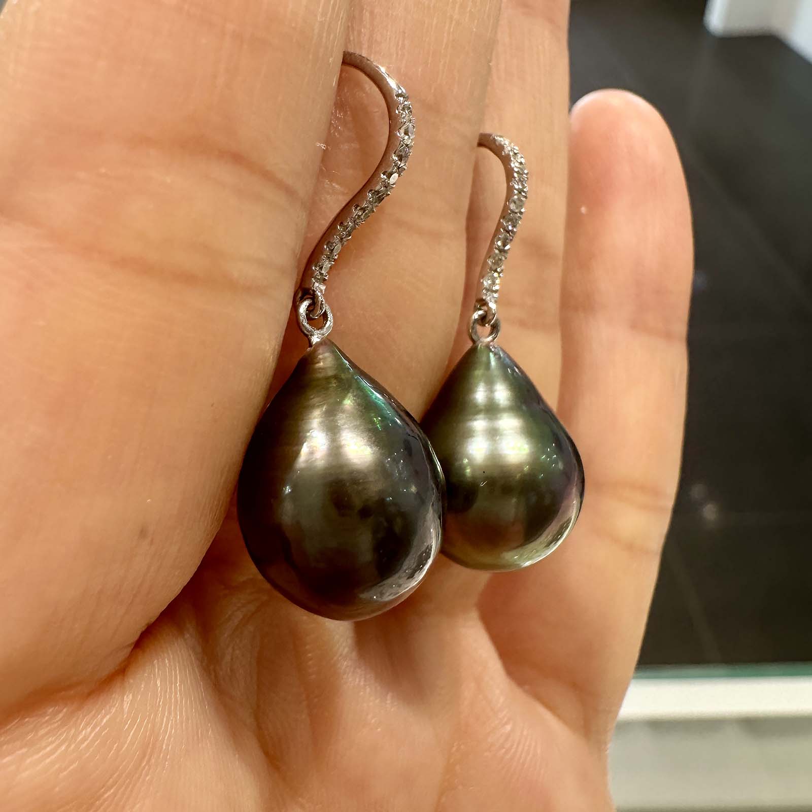 Gold and pearl drop earrings hotsell