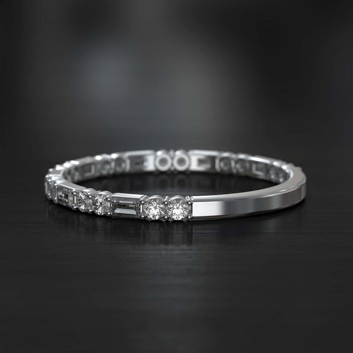 Lab-grown diamond band with alternating baguette and round diamonds, crafted in gold or platinum.