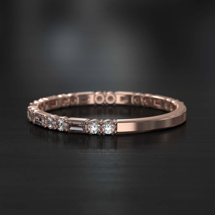 Lab-grown diamond band with alternating baguette and round diamonds, crafted in gold or platinum.