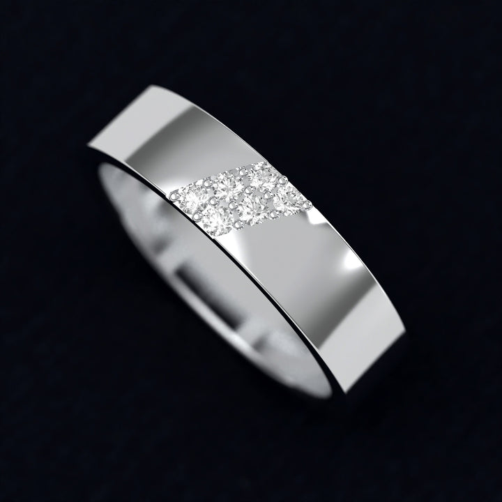 men’s band with center-set diamond cluster