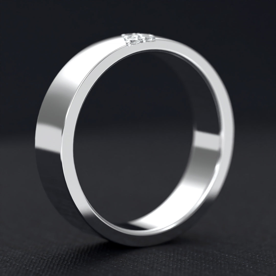 men’s band with center-set diamond cluster