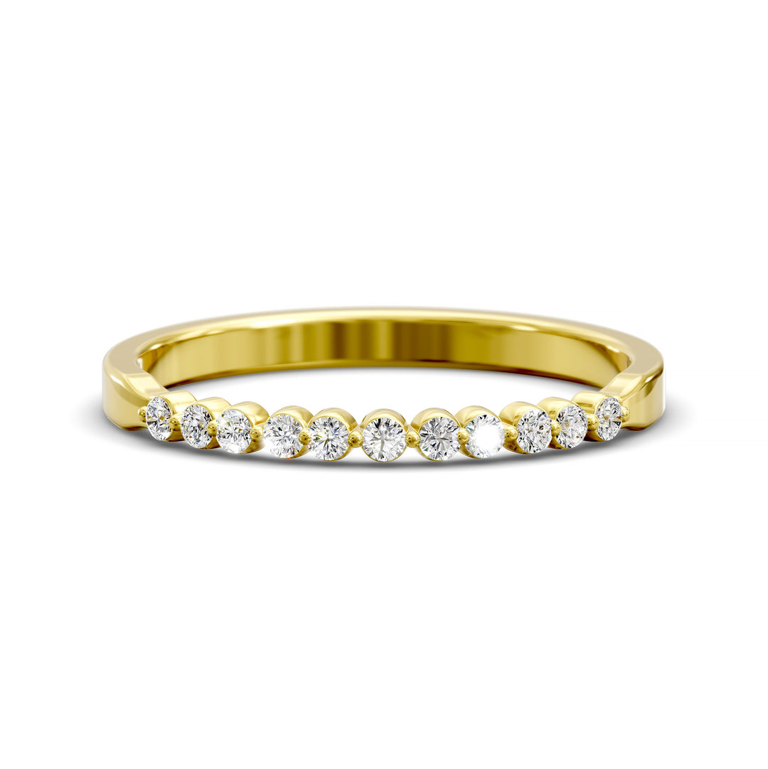 Tapered band with shared prong set round diamonds in minimalist design